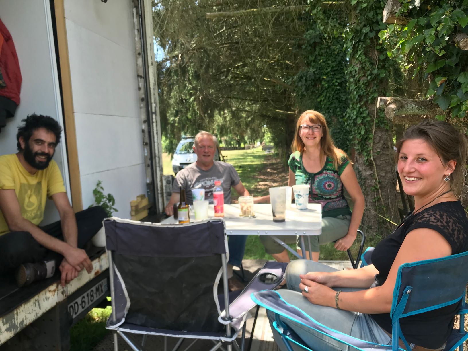 Volunteers Afrinoon Permaculture3